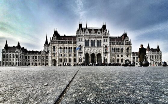 palatul-parlamentului-Budapesta